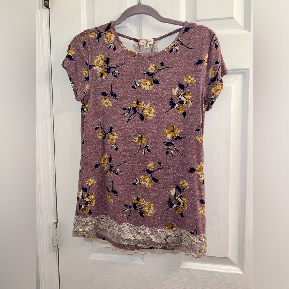 Size XS purple and gold floral flower lace trim back cutout shirt top blouse